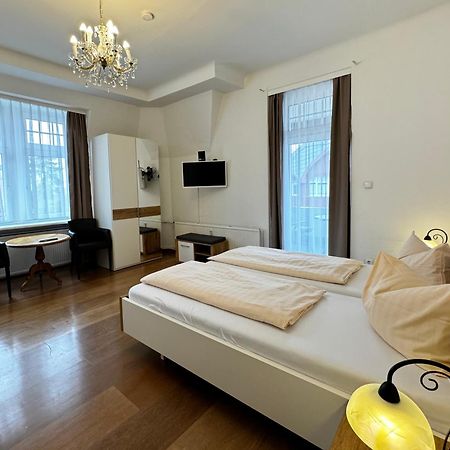 Hotel Zu Den Linden Дрезден Экстерьер фото