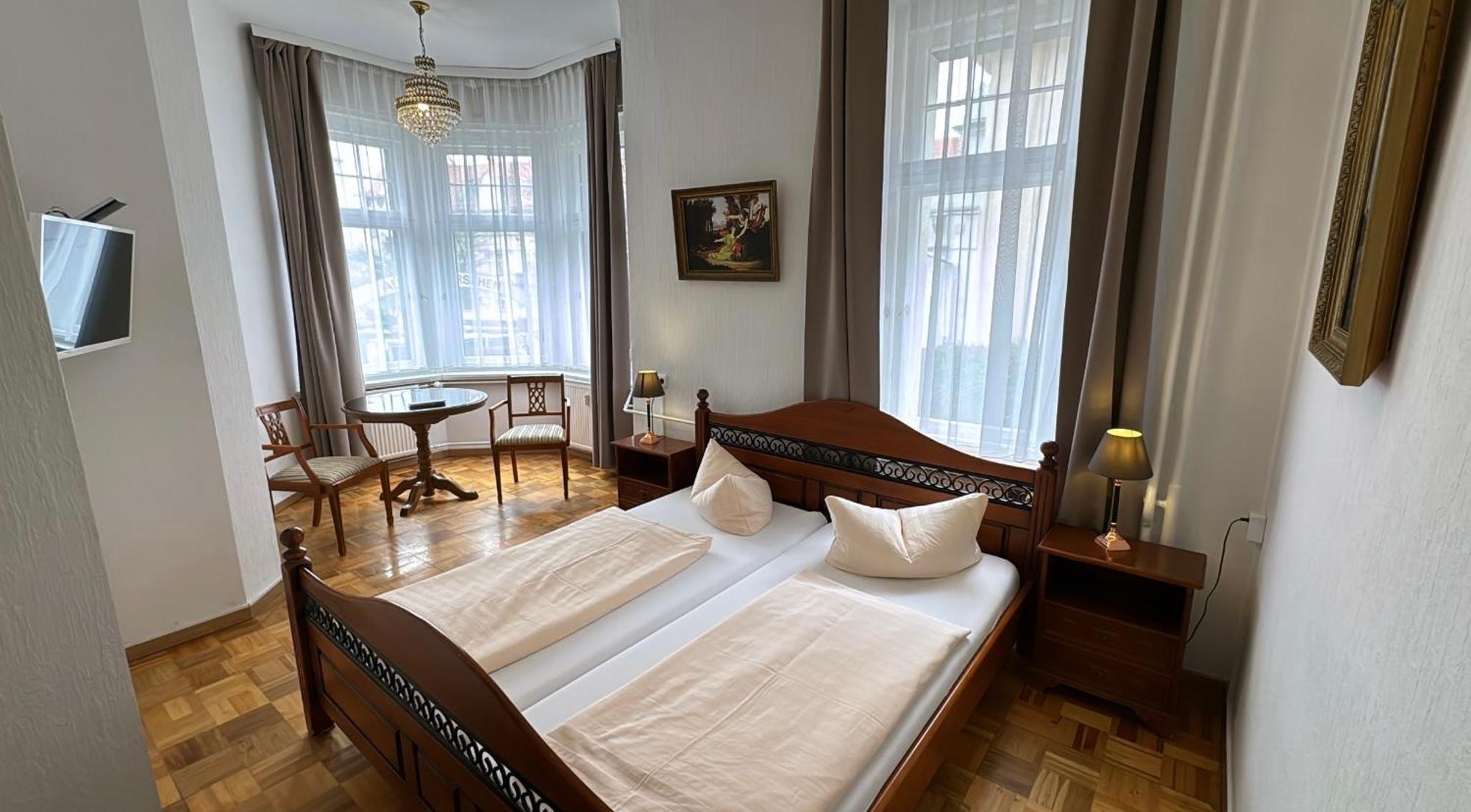 Hotel Zu Den Linden Дрезден Экстерьер фото